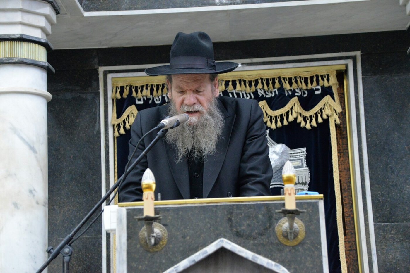 בכולל חזון איש ביכו את פטירת הגר"י אדלשטיין