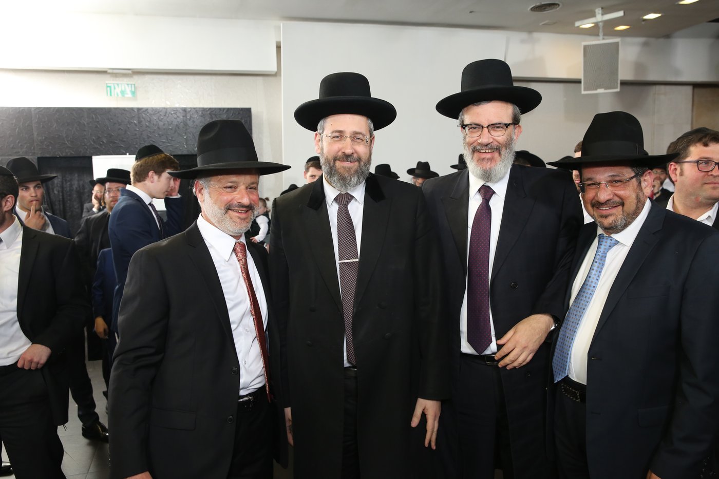 בצלאל קאהן חיתן, כולם התייצבו | גלריה