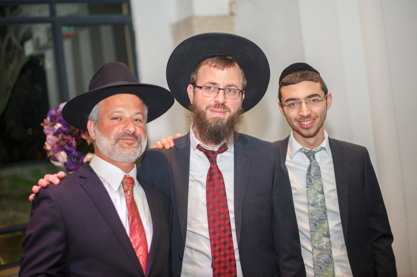 בצלאל קאהן חיתן, כולם התייצבו | גלריה