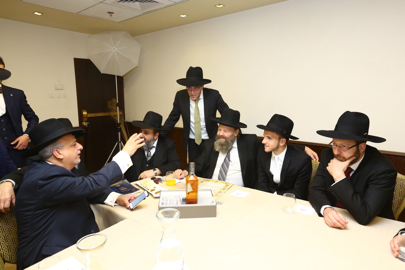 כולם התייצבו לאירוע: יגאל רווח חיתן את בנו