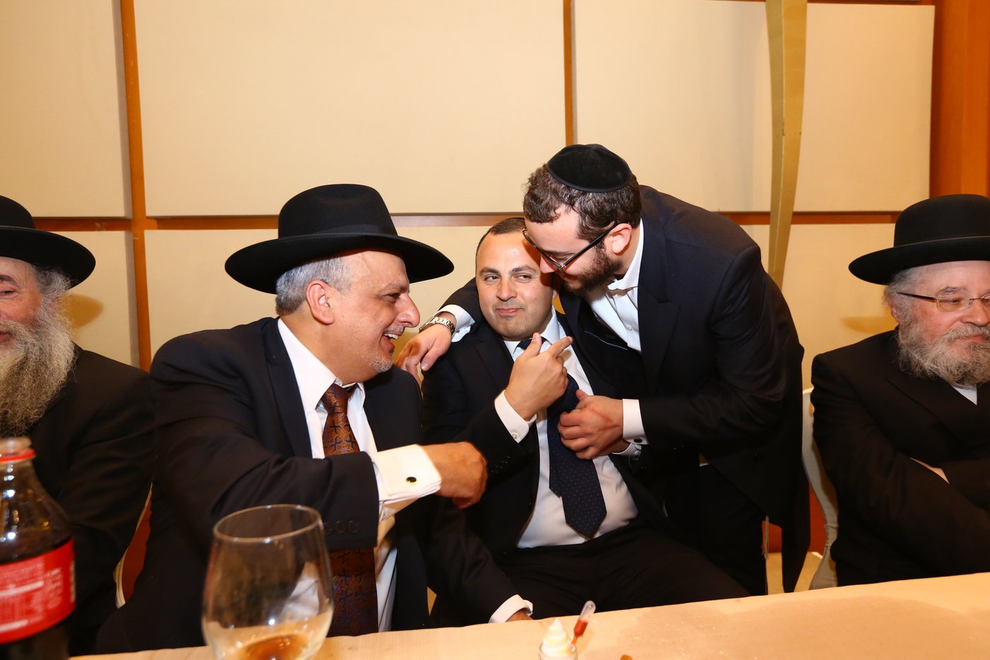 כולם התייצבו לאירוע: יגאל רווח חיתן את בנו