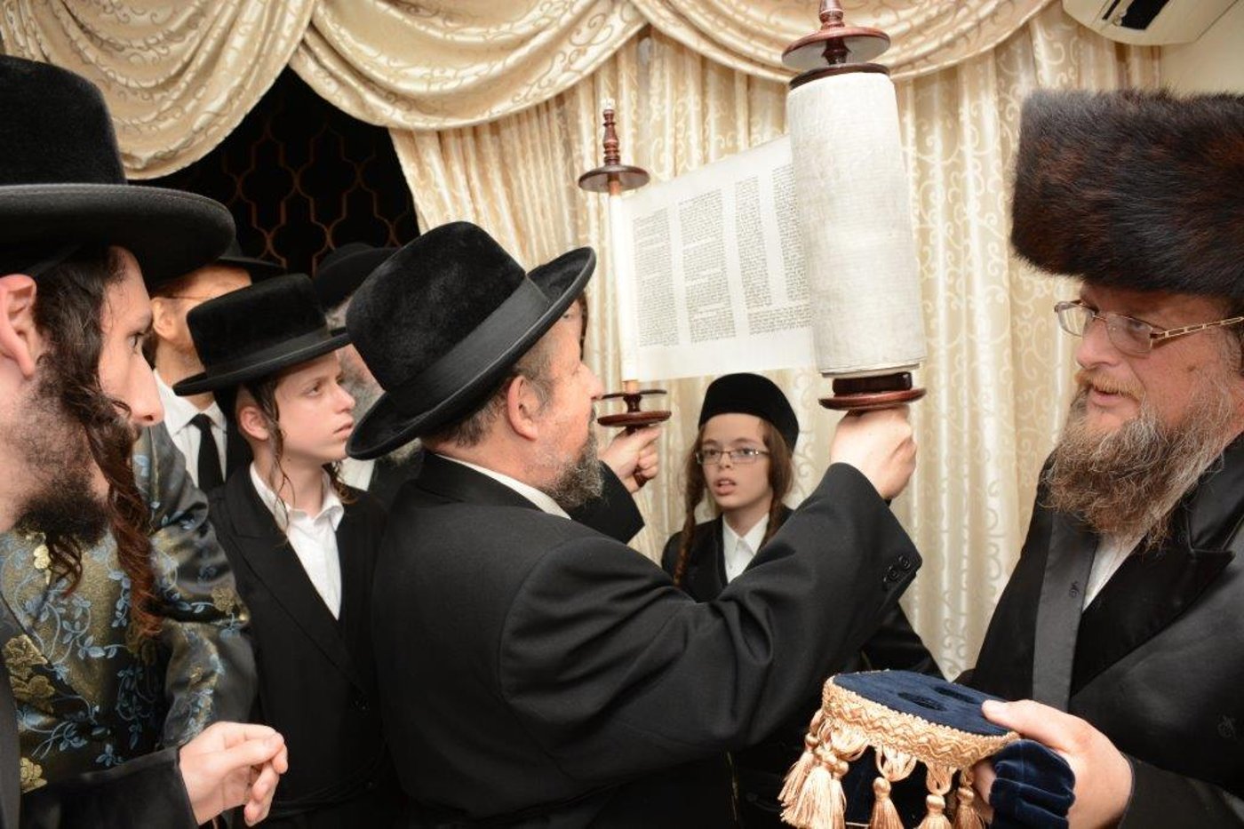 מעמד הכנסת ספר תורה לבית המדרש "תפארת יצחק" ספינקא בבני ברק