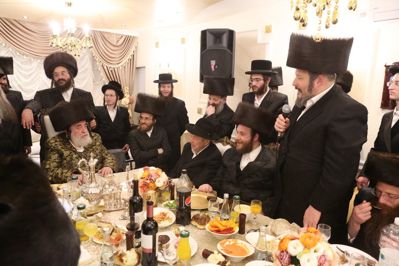 צפו: ה'מלוה מלכה' של האדמו"ר מויז'ניץ בביתר