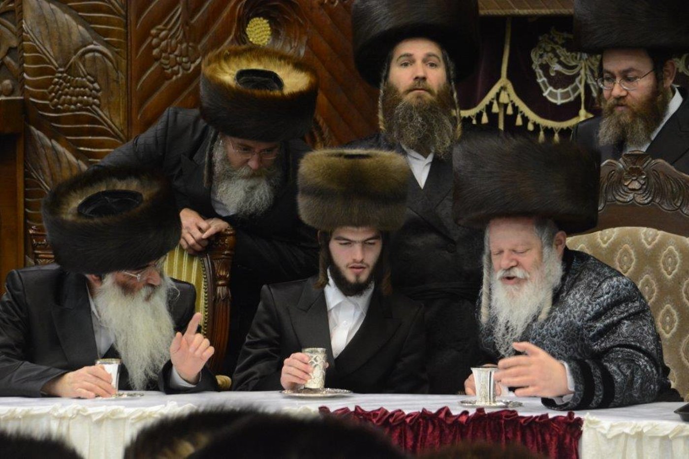 שמחת התנאים בחצרות פרמישלאן - ויז'ניץ
