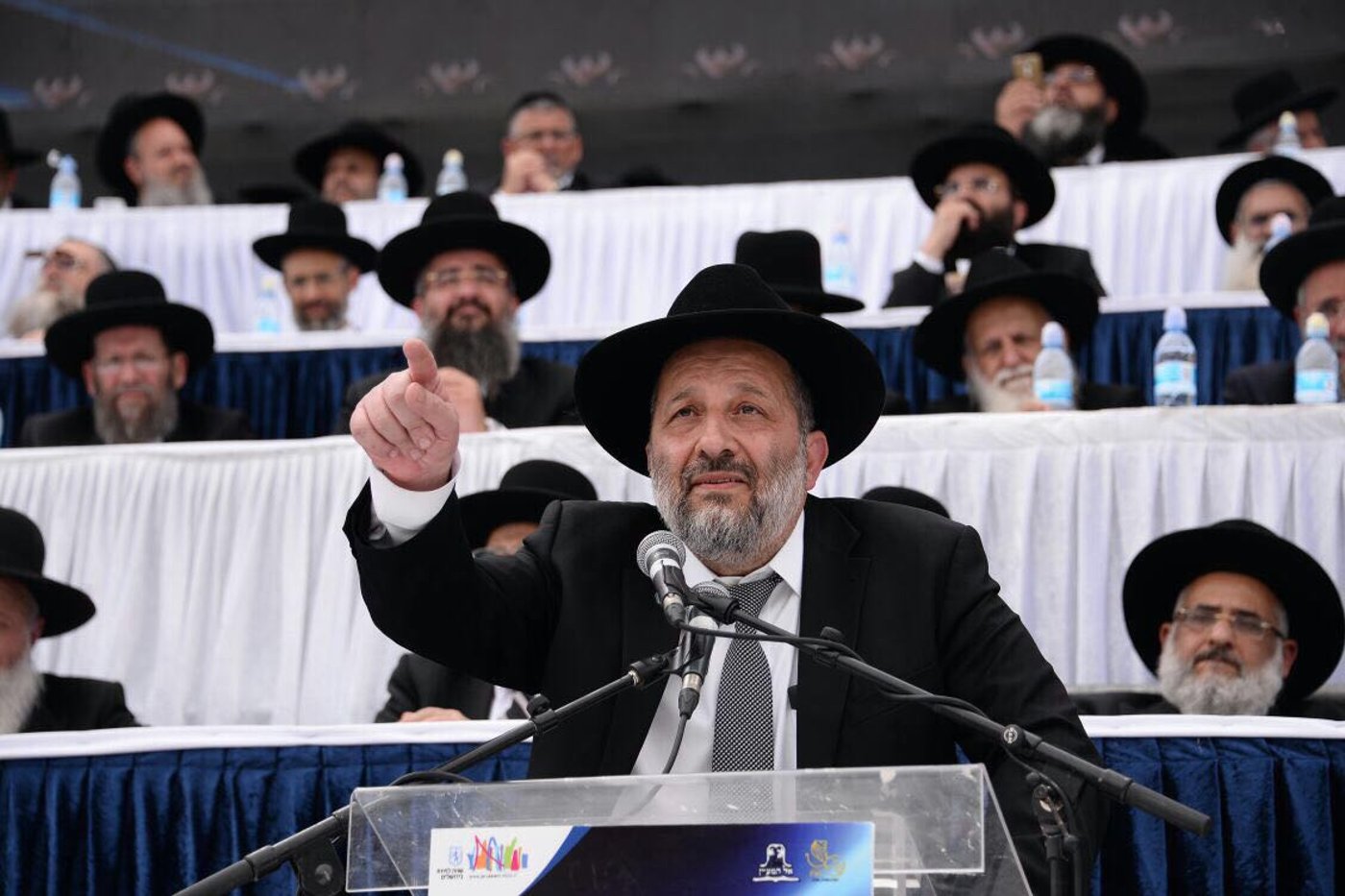 כעשרים אלף איש ב'הקבלת פני רבו' של 'אל המעיין' • צפו