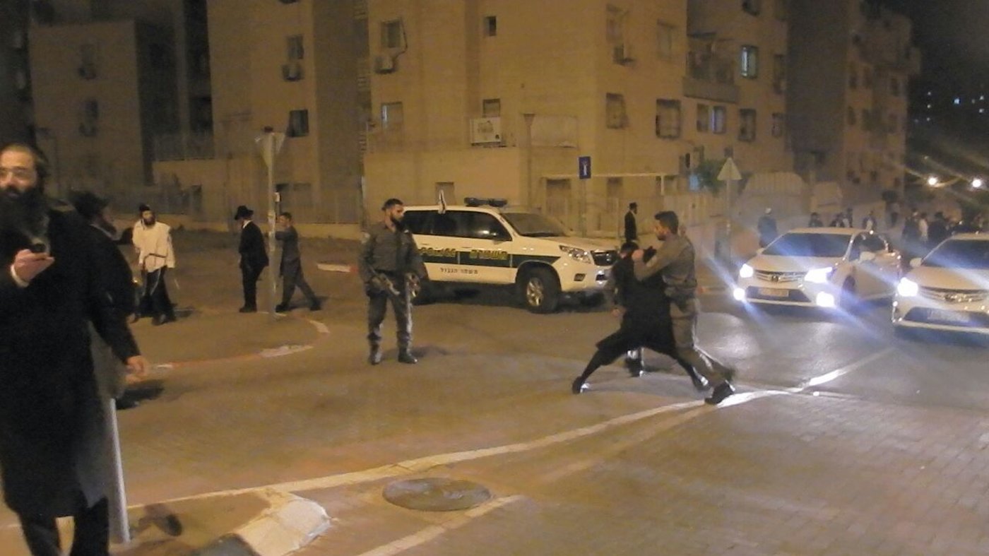 הלילה בבית שמש: מעצרים ומהומות • צפו