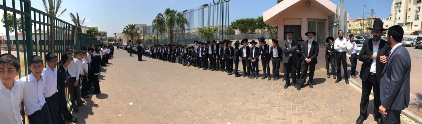 הגר"ח קנייבסקי בביקור נדיר במוסדות התורה בנתניה