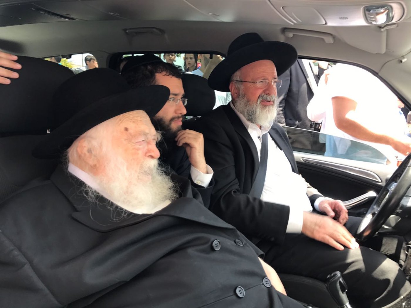 הגר"ח קנייבסקי בביקור נדיר במוסדות התורה בנתניה