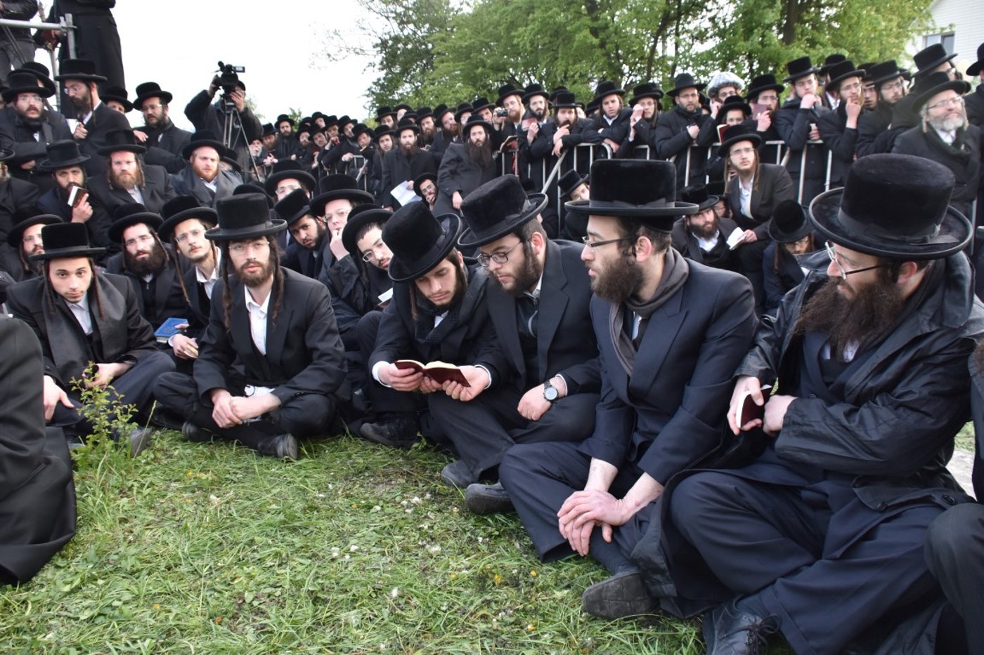 הסתיים החלק הראשון במסע האדמו"ר מבעלזא • תיעוד