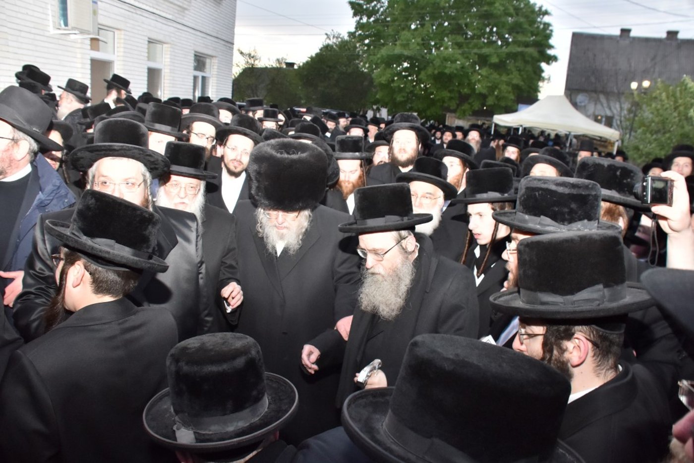 הסתיים החלק הראשון במסע האדמו"ר מבעלזא • תיעוד