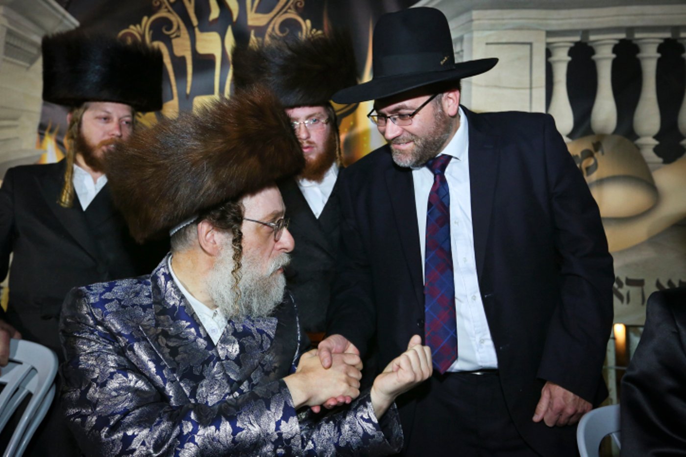 הרבי משאץ דרהביטש הדליק את בית שמש