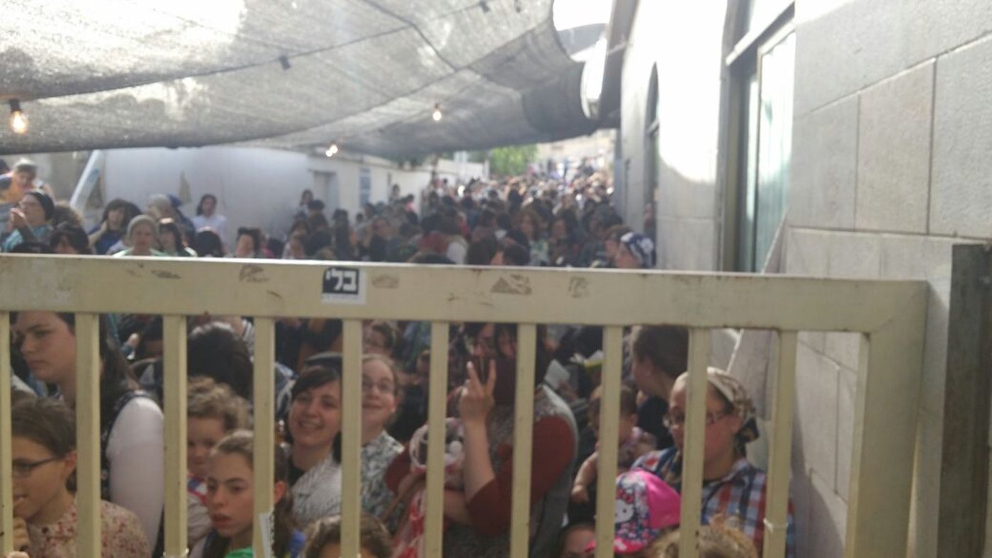 תיעוד מיוחד: ל"ג בעומר בקבר שמעון הצדיק