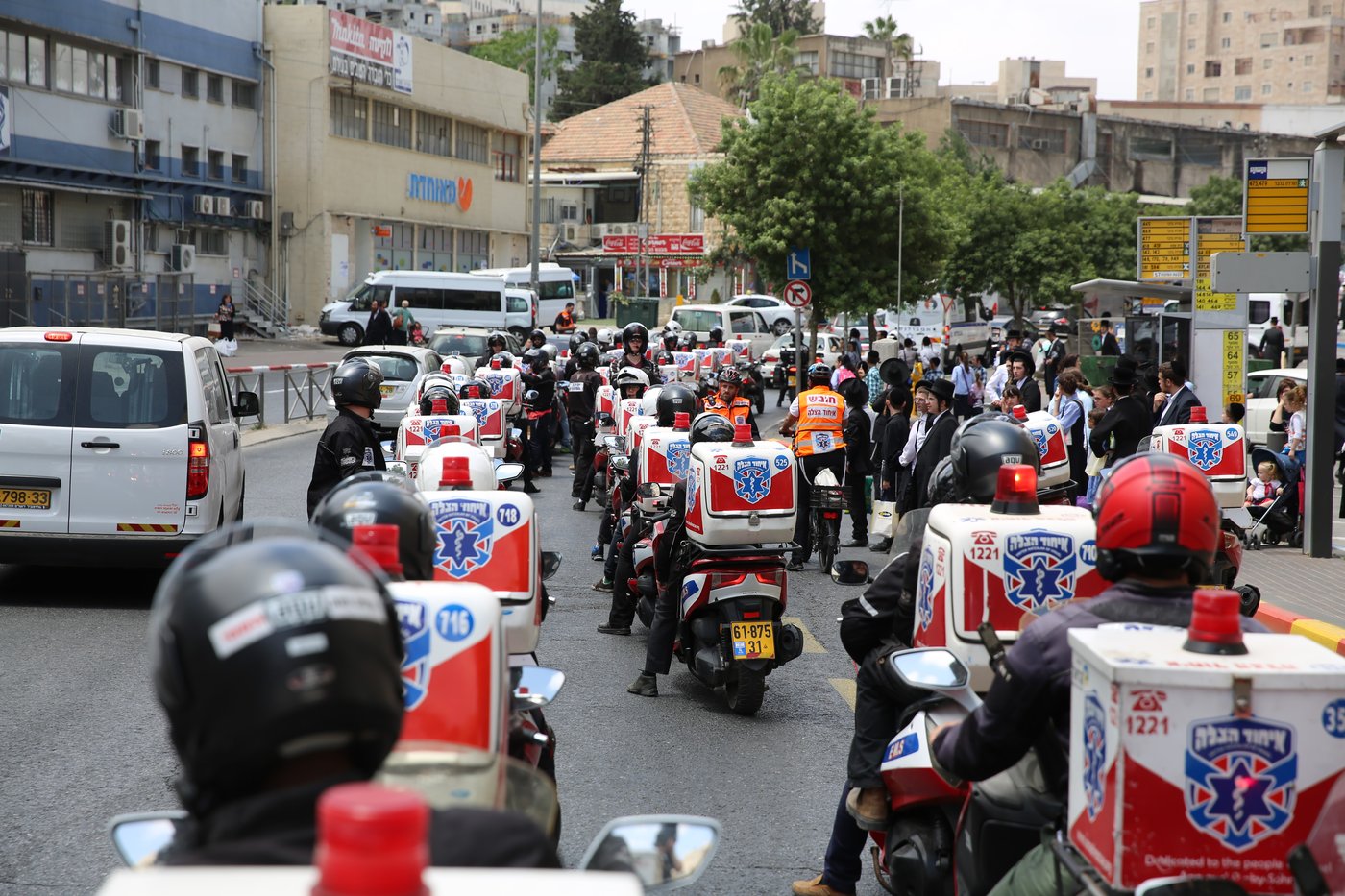 מאות ליוו למנוחות את מתנדב 'איחוד הצלה' אפי גדסי ז"ל