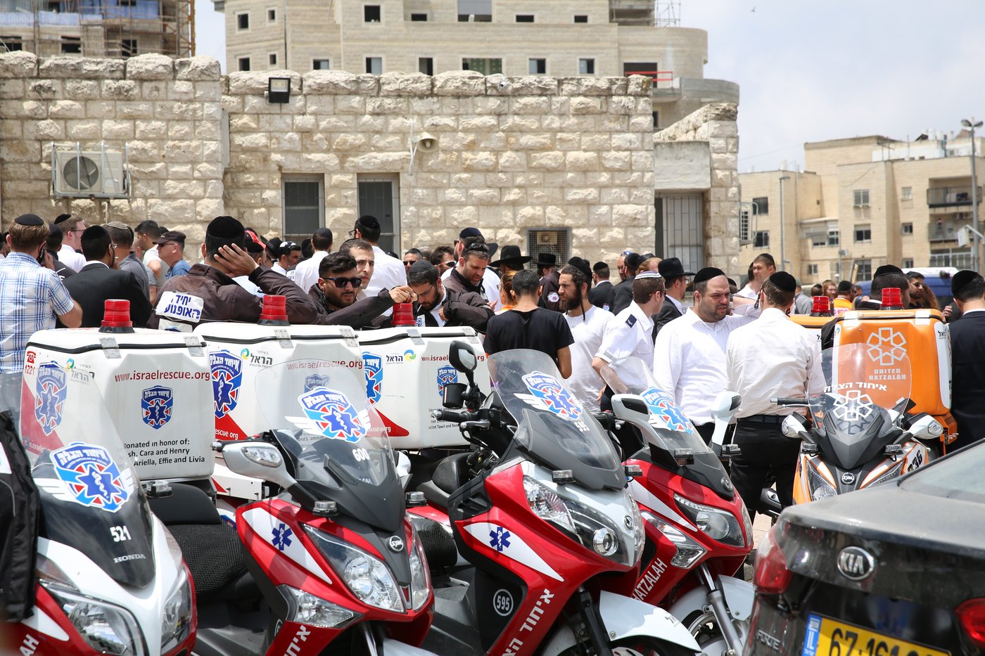 מאות ליוו למנוחות את מתנדב 'איחוד הצלה' אפי גדסי ז"ל