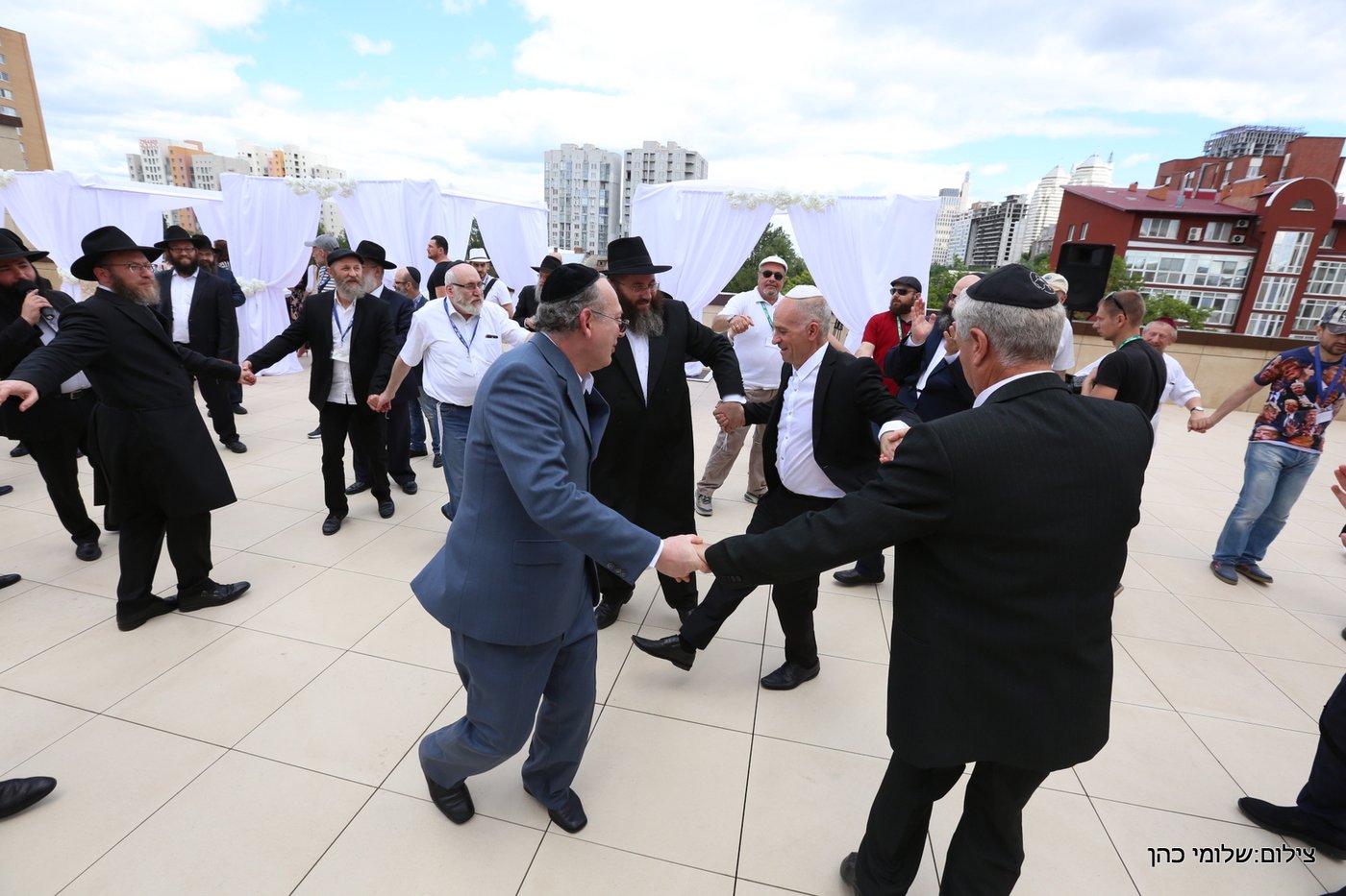 באירוע אחד: חופה כדת וכדין לשלושה זוגות מתקרבים