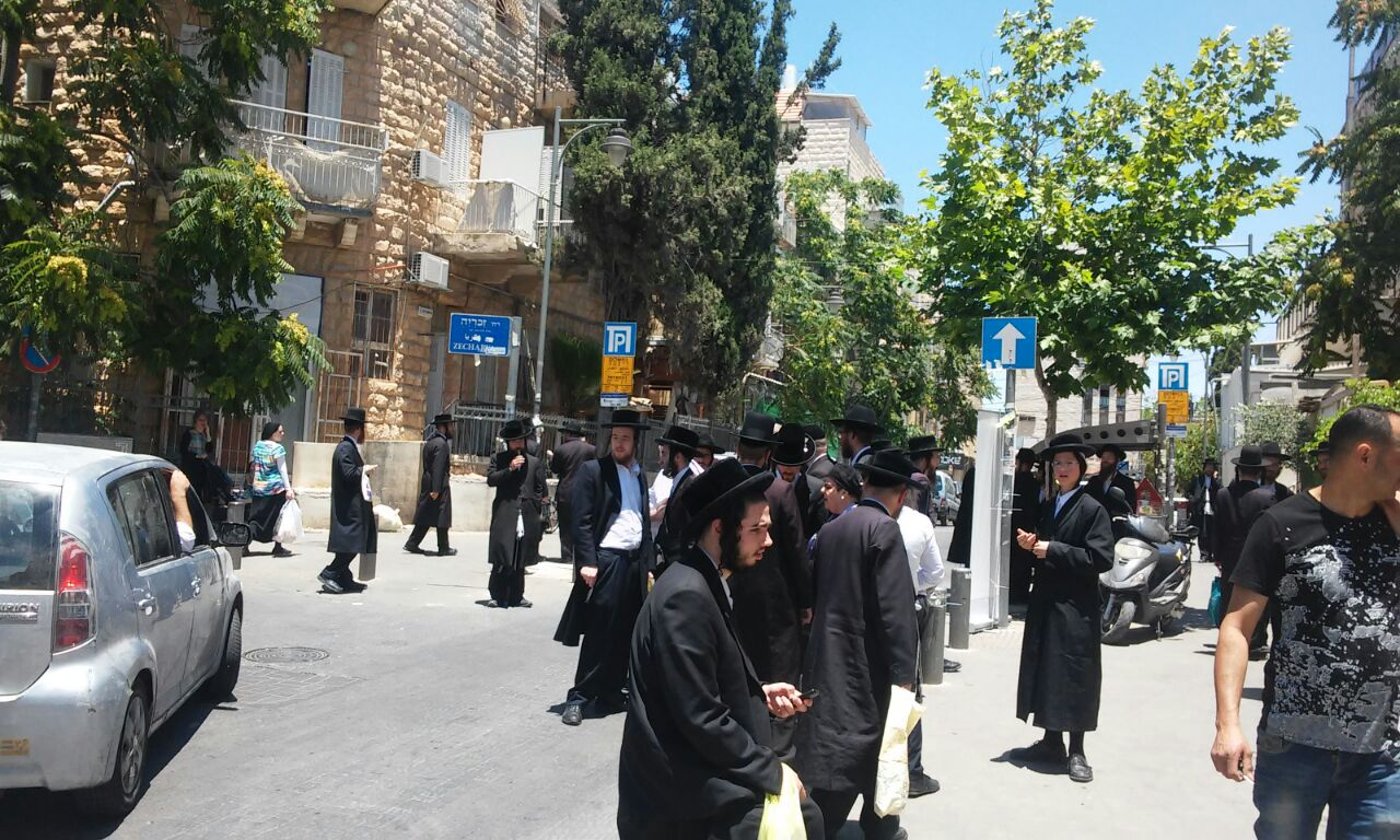 הפגנה ליד 'ועד הישיבות'