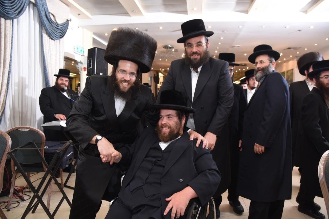 העסקן של חסידות צאנז יוסי יעקובוביץ בירמץ בן. צפו בגלריה