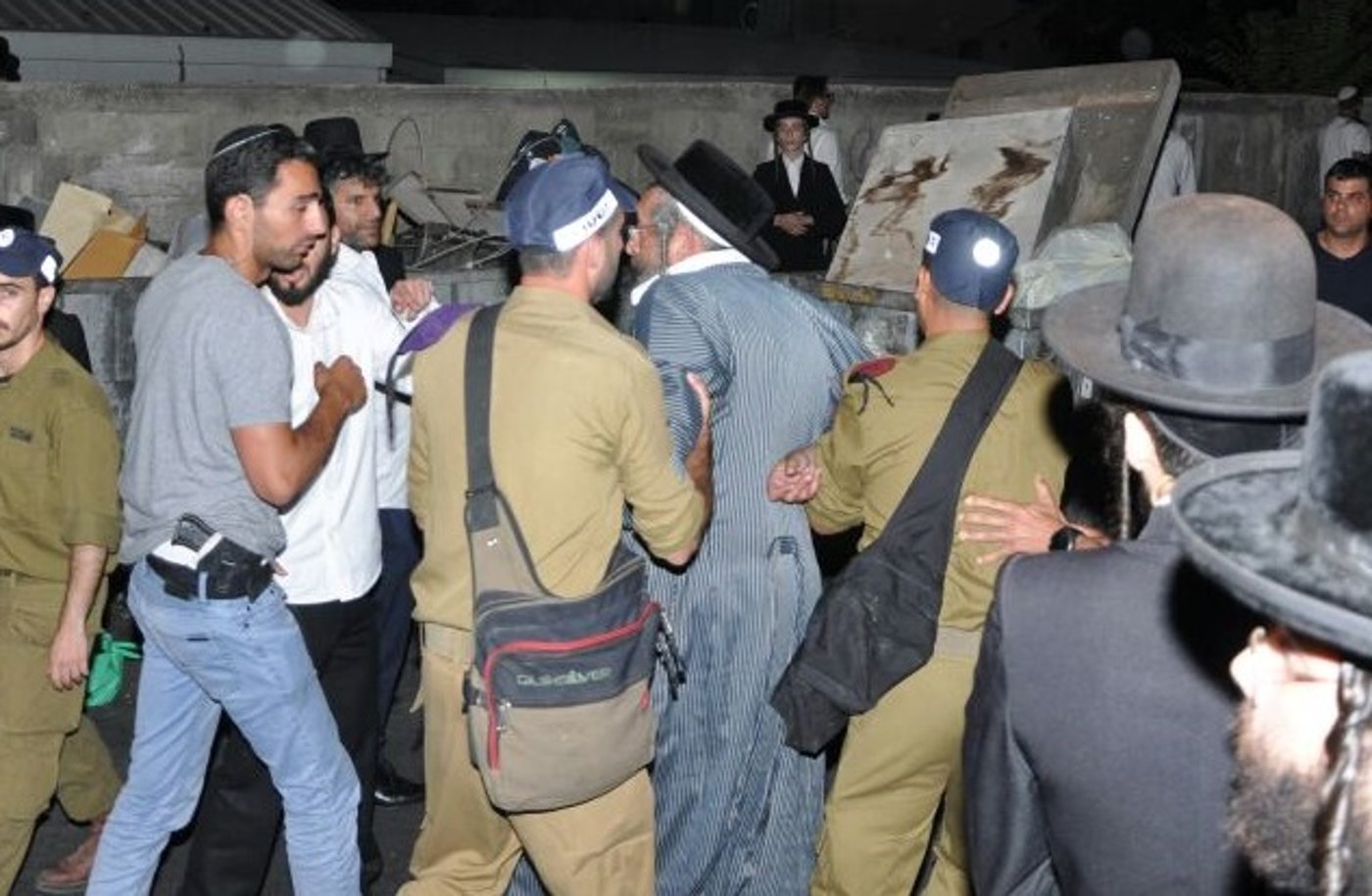 כל עצורי אמש במאה שערים שוחררו: 'אין עילה למעצרם'