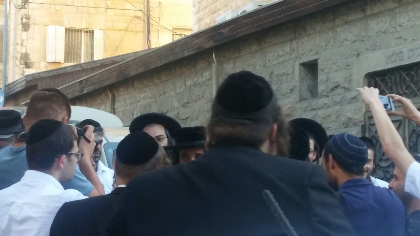 שב למשפחתו: יואליש קרויס התקבל בשמחה במאה שערים. צפו