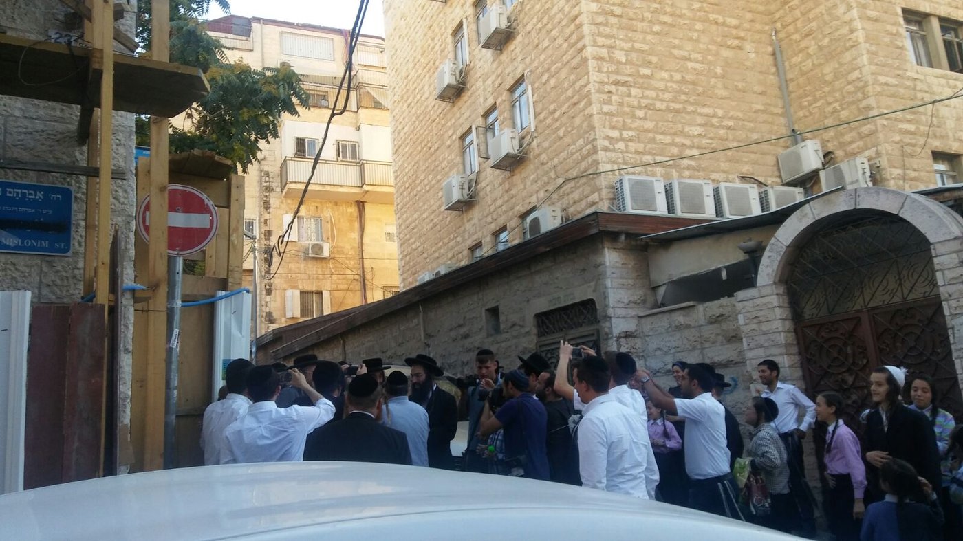 שב למשפחתו: יואליש קרויס התקבל בשמחה במאה שערים. צפו