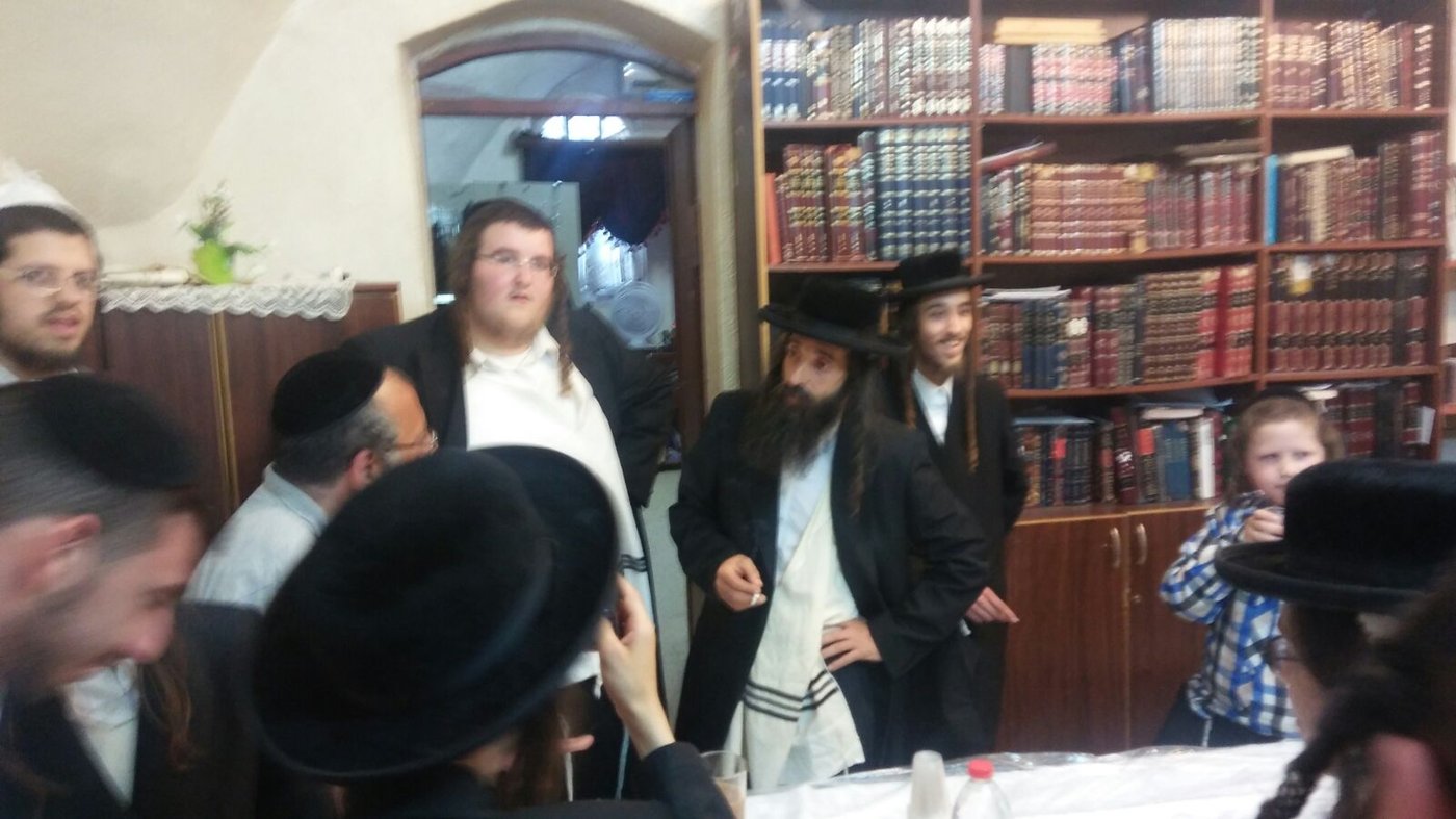שב למשפחתו: יואליש קרויס התקבל בשמחה במאה שערים. צפו