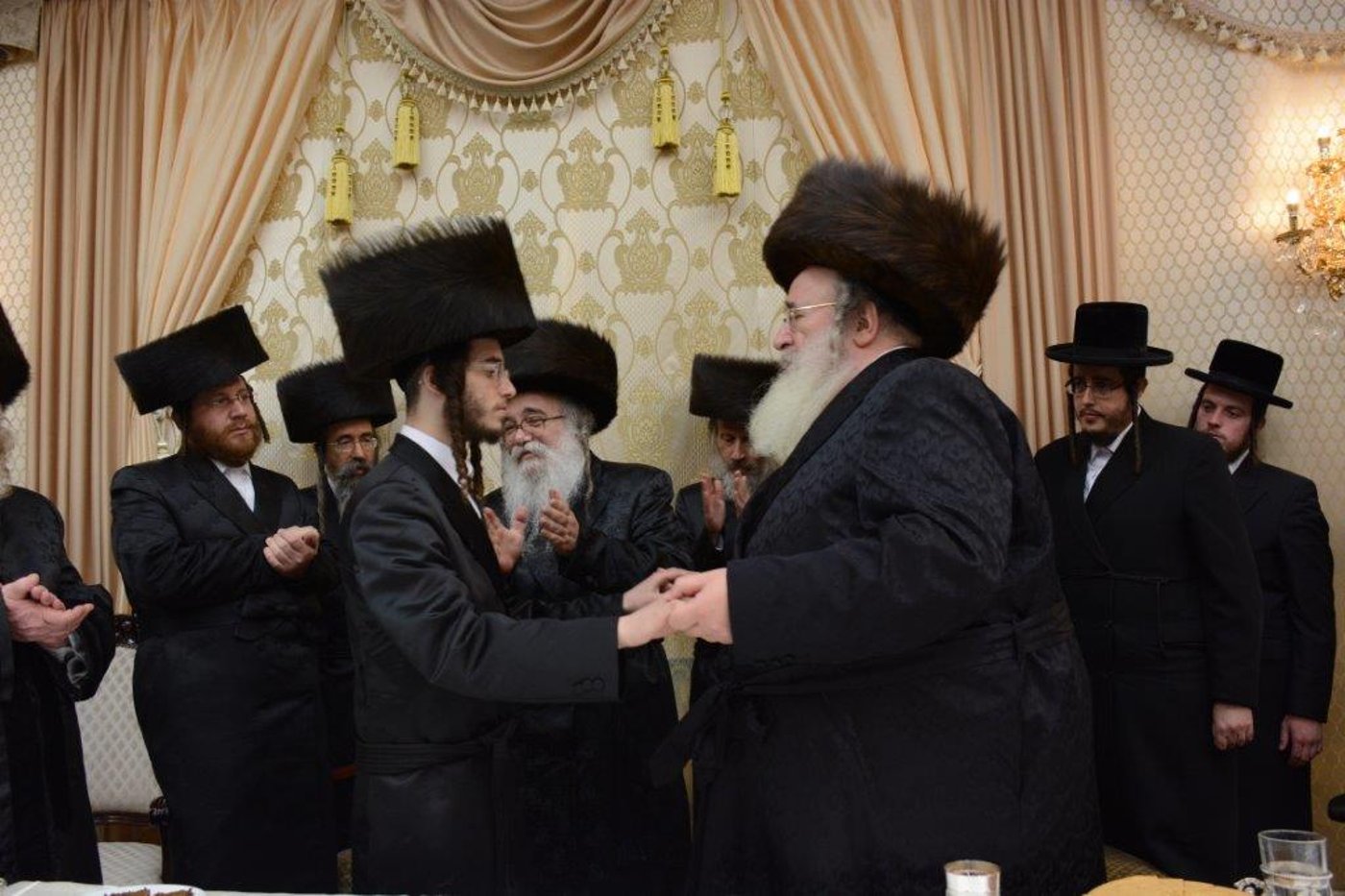 שבע ברכות אחרון בחצר דארג • גלריה