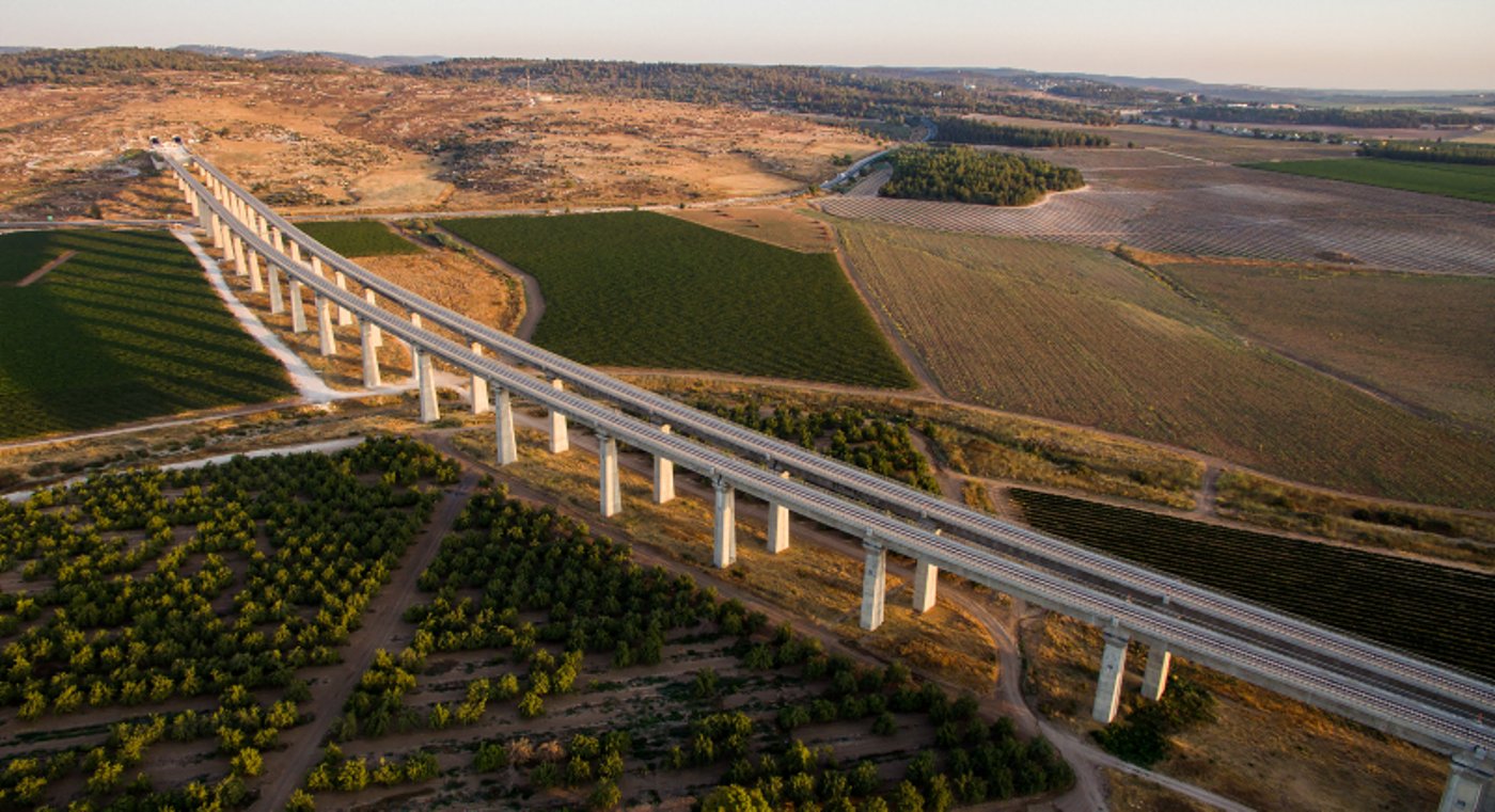 סיור מצולם:  לטרון, גשרי הרכבת  ומיני ישראל
