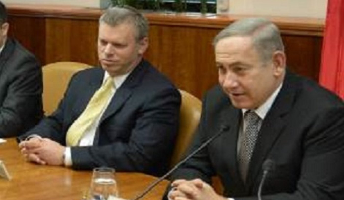 גרונר לצד ראש הממשלה נתניהו