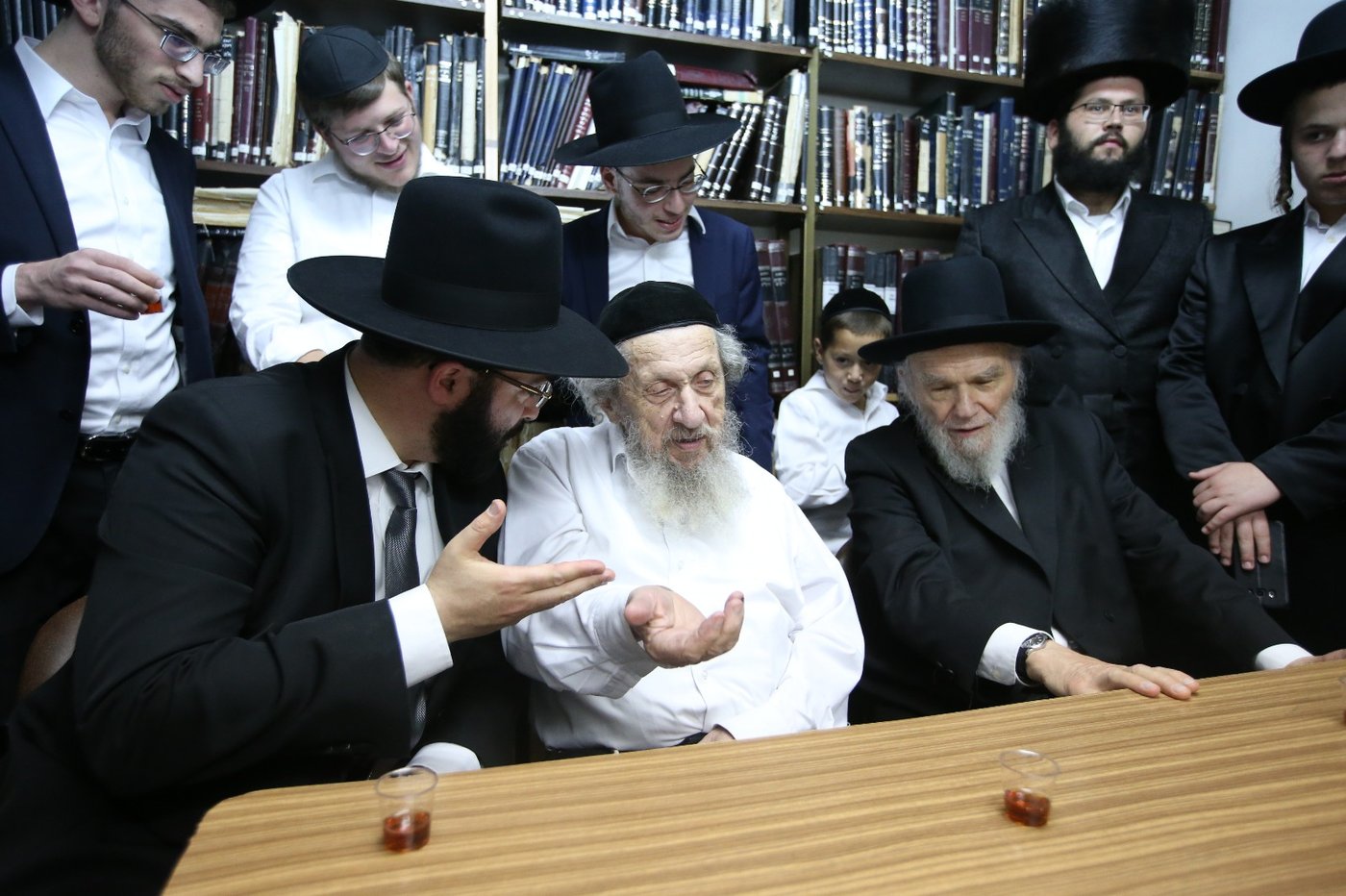 "שיעור כללי" בסניף החדש של "מגדל עוז" בבני ברק
