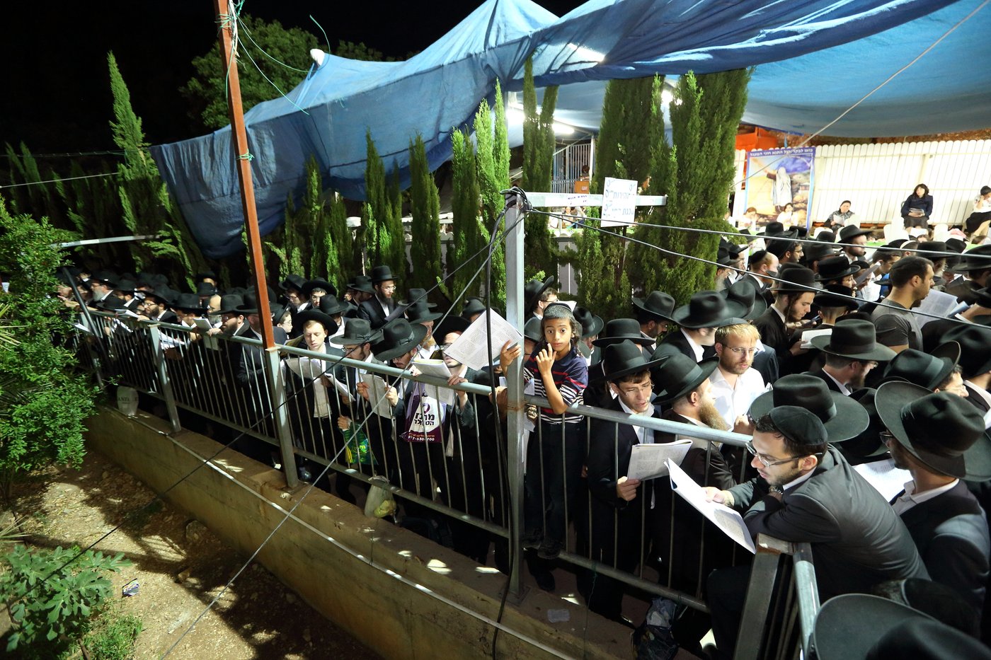 אלפים זעקו לישועה במעמד התפילה המסוגל שע"י "רינה של תורה" בעמוקה