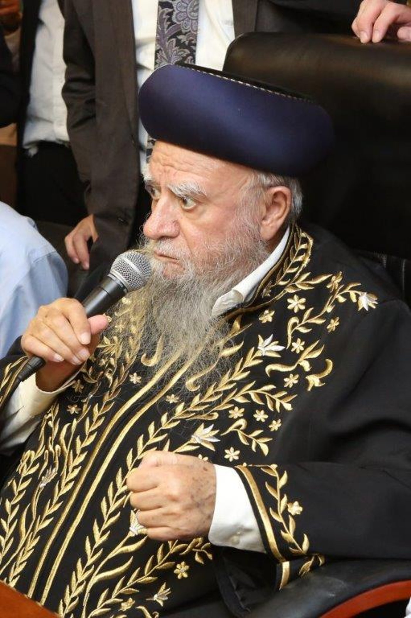 זקן הראשונים לציון חגג הכנסת ספר תורה לביתו