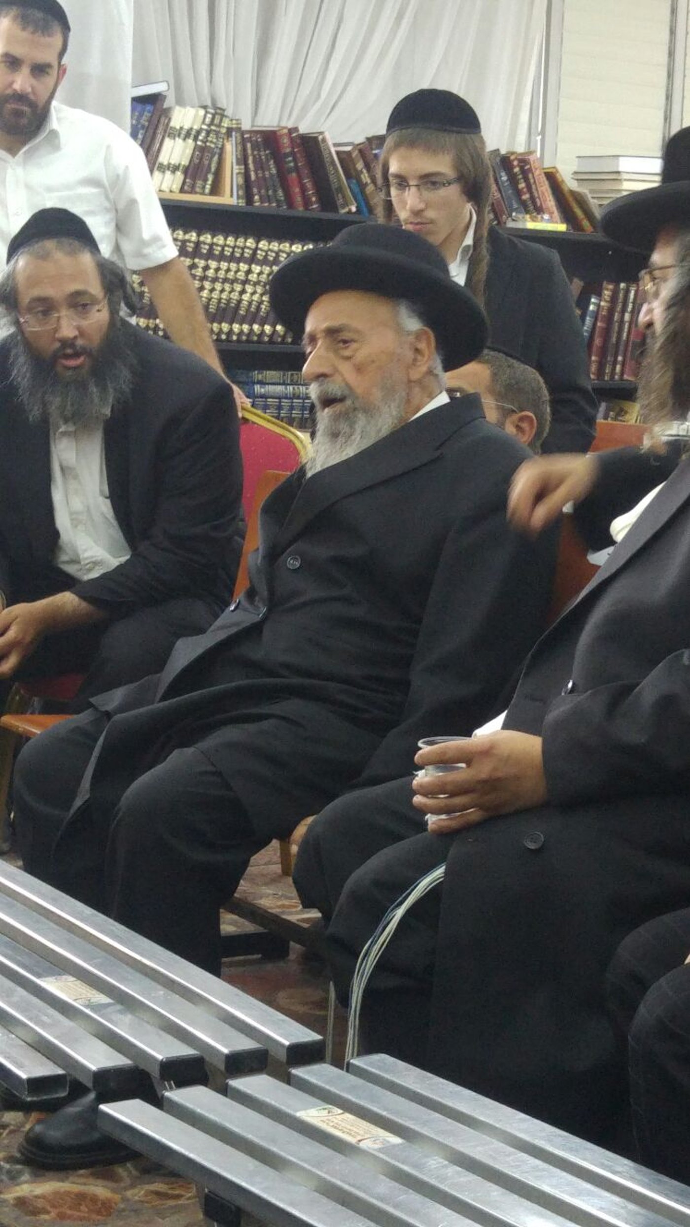 ברסלב: אלפים ניחמו את בניו של הרב מאיר שלמה זצ"ל