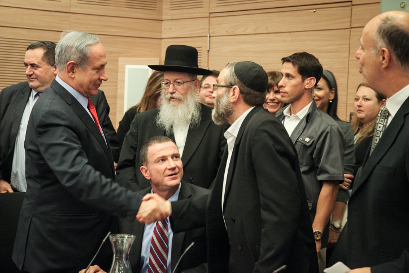 גפני: "ראש הממשלה נקלע למבוך פוליטי ופוחד מהשר כץ"