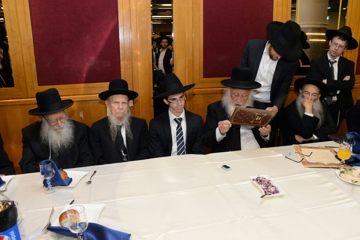 אירוסי נכד הגרי"ג אדלשטיין ונכדת רב העיר הרצליה הגרי"י יעקובוביץ