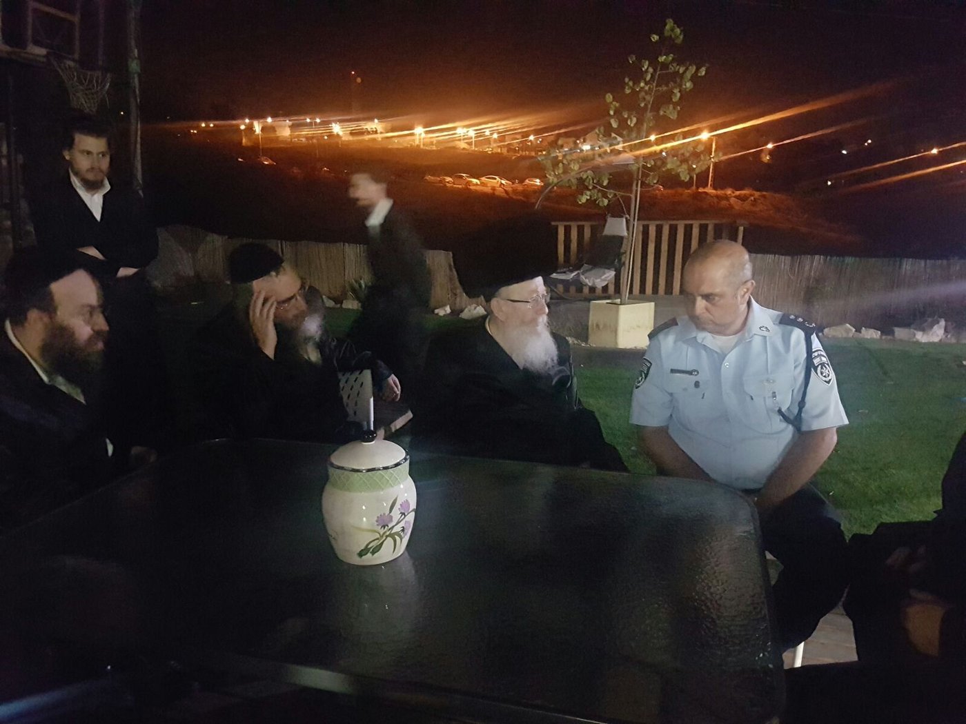 ערד: השלט הבעייתי הורד, ארבעה נעצרו