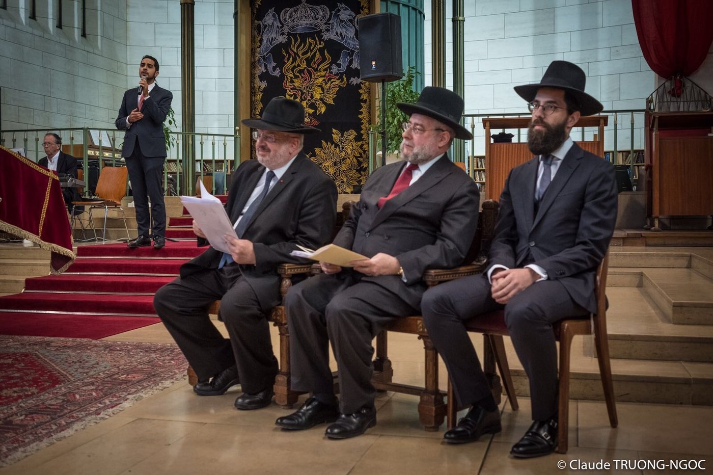 הרב הצעיר מונה לרבה של שטרסבורג • צפו במעמד ההכתרה