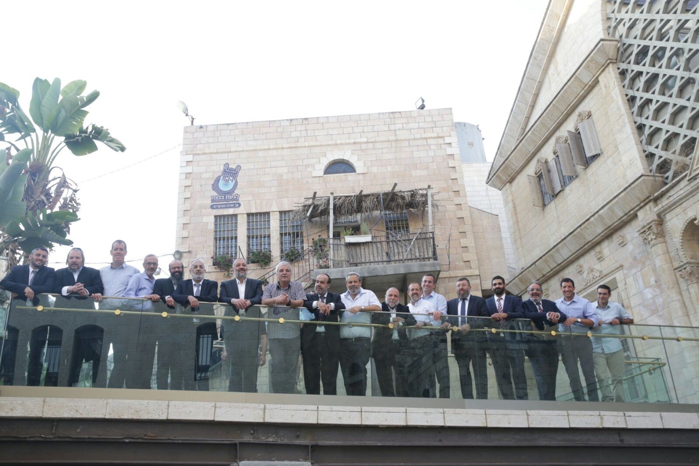 "גיבורי החיל"; אריה דרעי ערך סיור בחברון