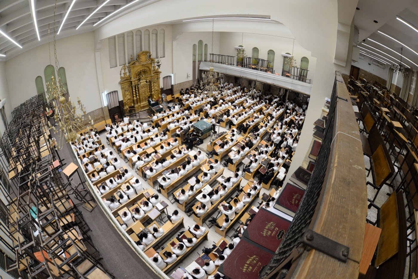 פוניבז' ספדה למשגיח הישיבה זצ"ל • תיעוד