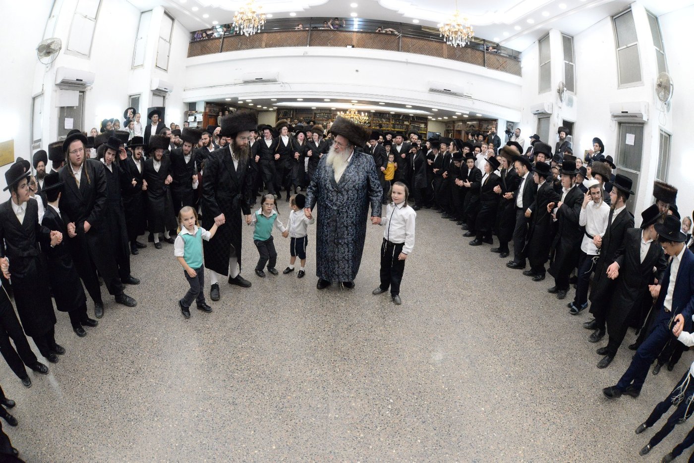 שמחת בית השואבה בחצר ספינקא • תיעוד