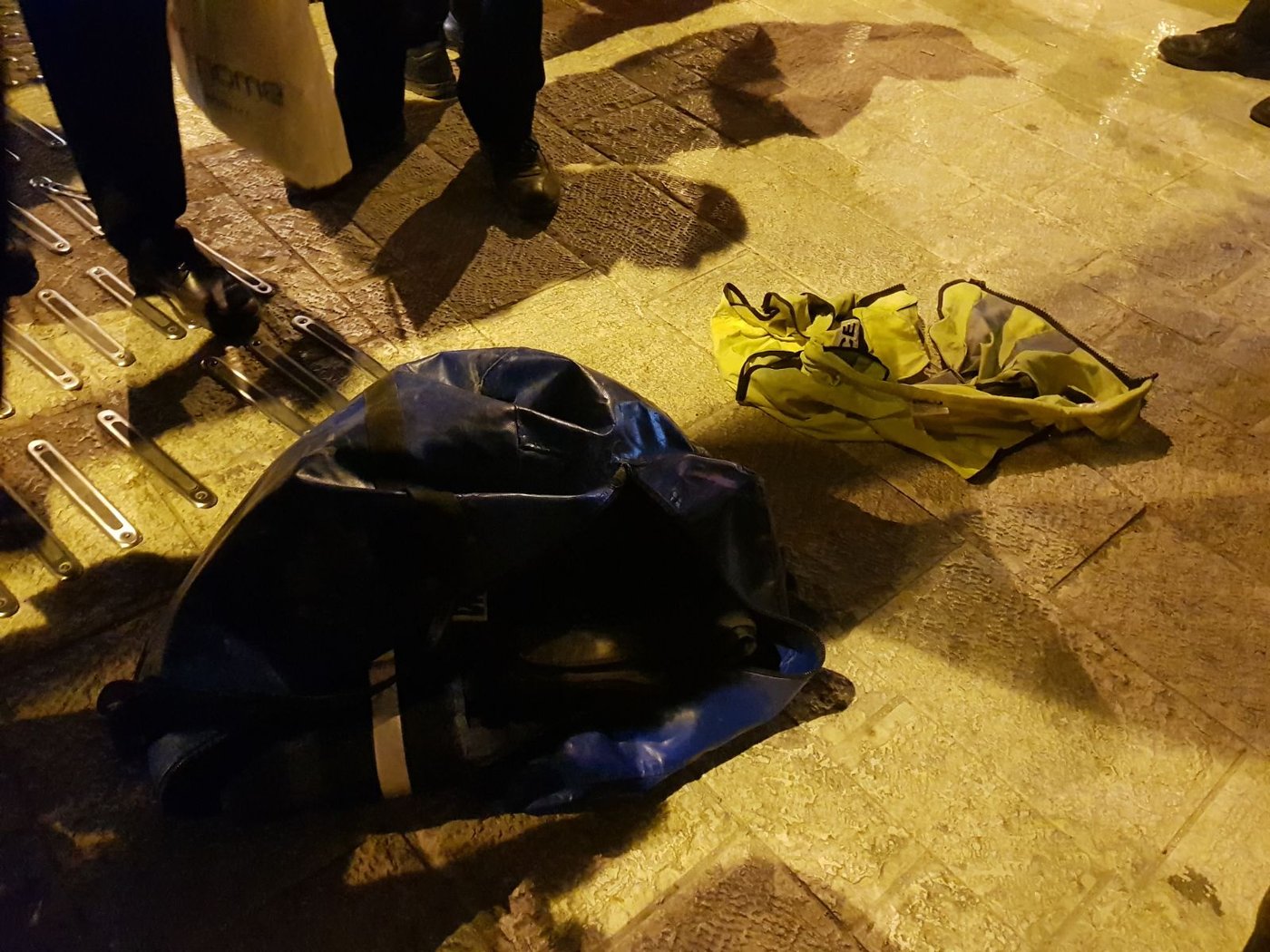 הפגנת 'הפלג': כך גנבו המפגינים ציוד משטרתי מהניידת
