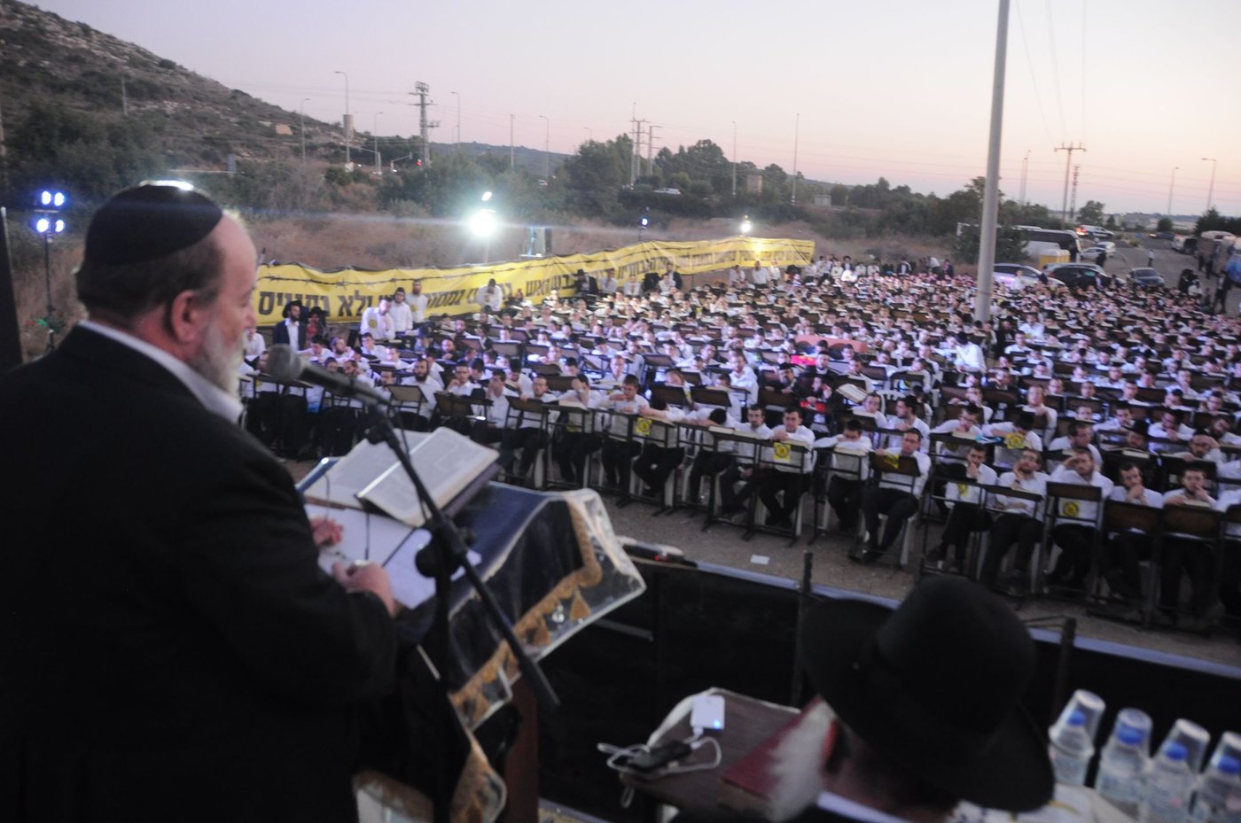 המשגיח של 'כנסת יצחק' בכלא 6: 'נמסור את נפשינו ממש'