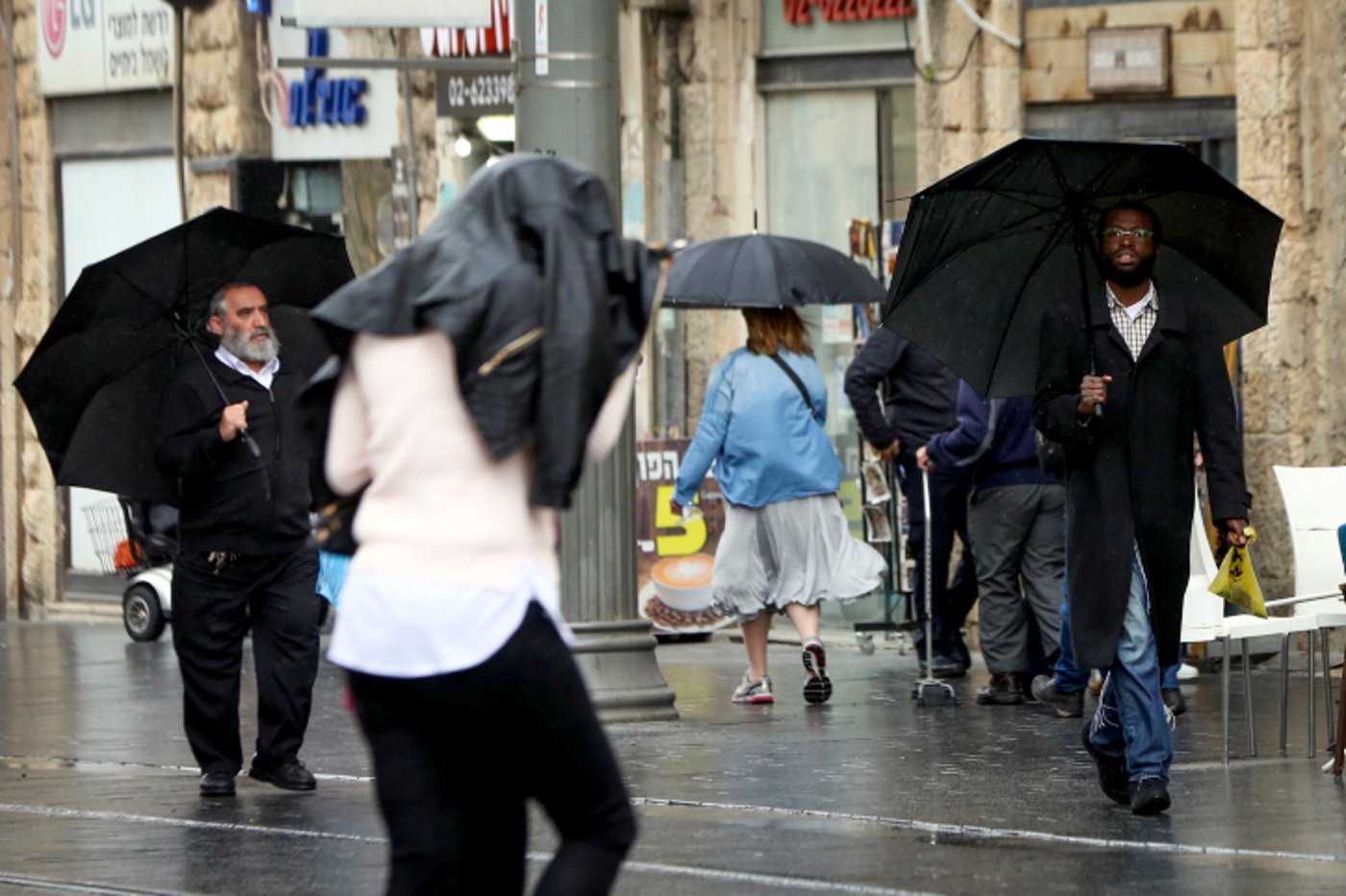 תחזית: היום - חם מהרגיל, שבת - ברד וגשם