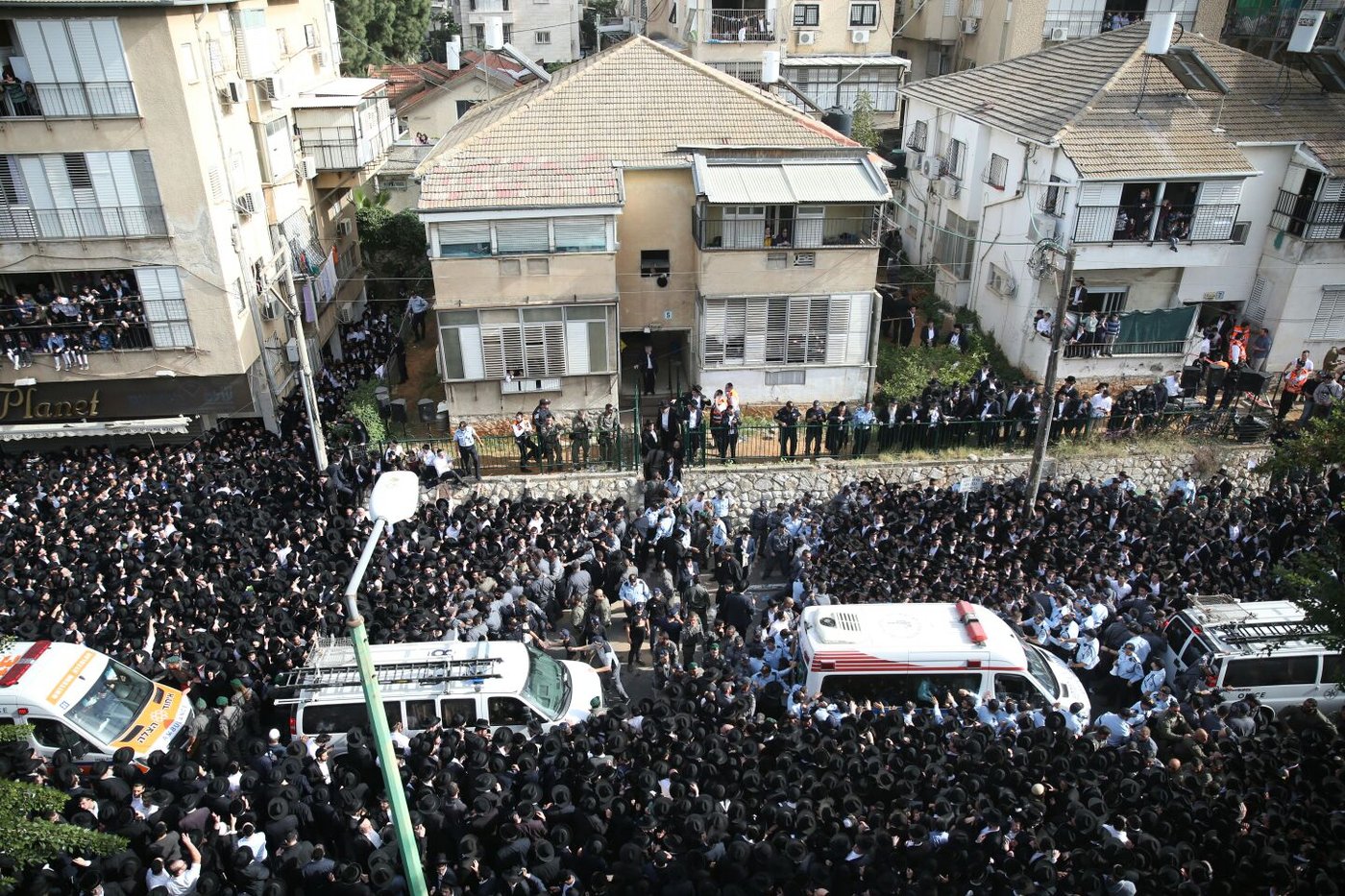 צפו בגלריה: הלווית הענק של מרן הרב שטיינמן מזווית נוספת