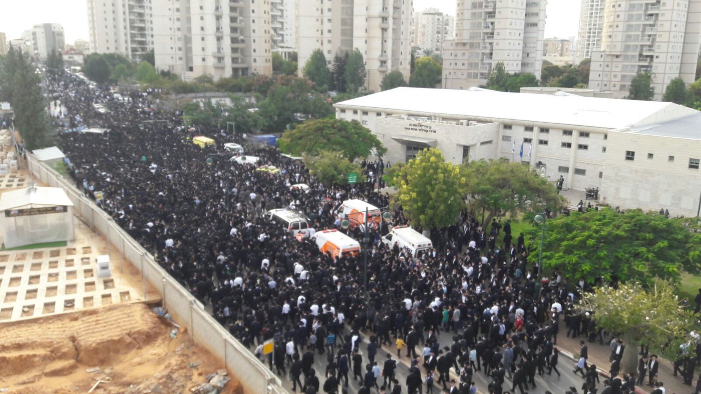 מאות אלפים במסע הלווית מרן הגראי"ל שטיינמן זצוק"ל