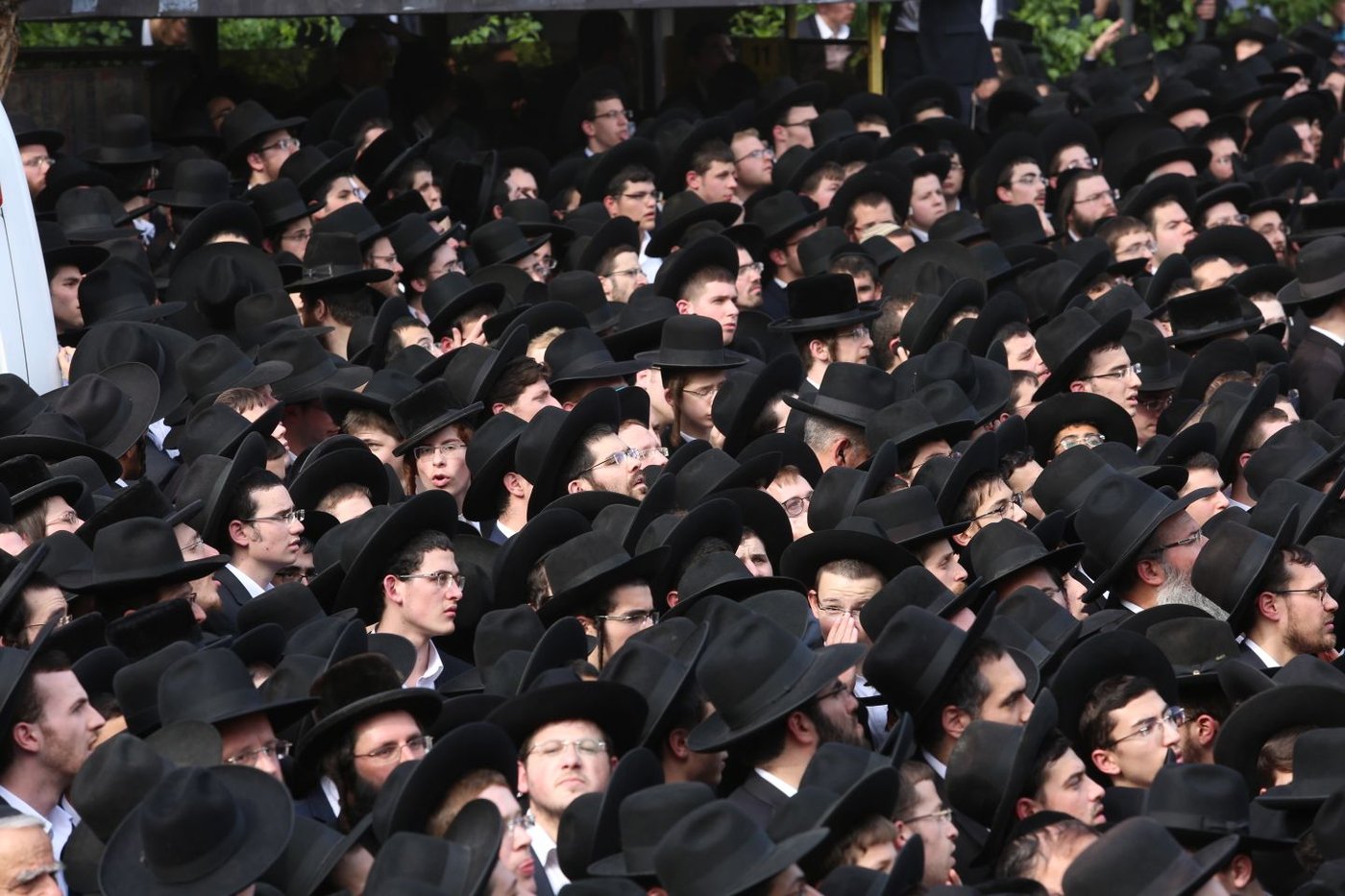 מאות אלפים במסע הלווית מרן הגראי"ל שטיינמן זצוק"ל