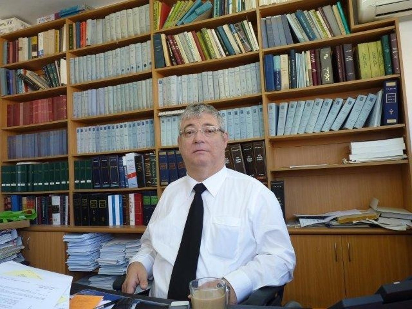 עו"ד יעקב לנגה.