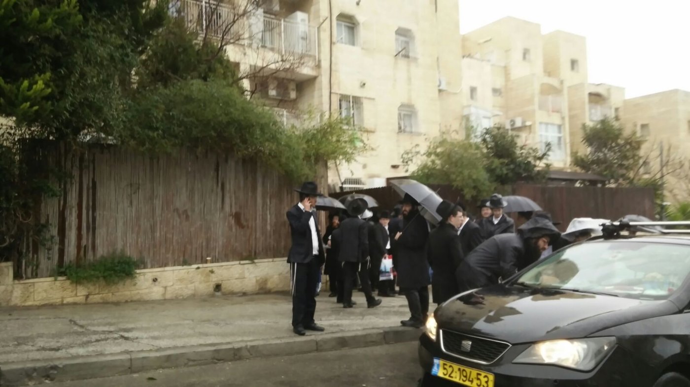 ההפגנה מול ביתו של מקלב