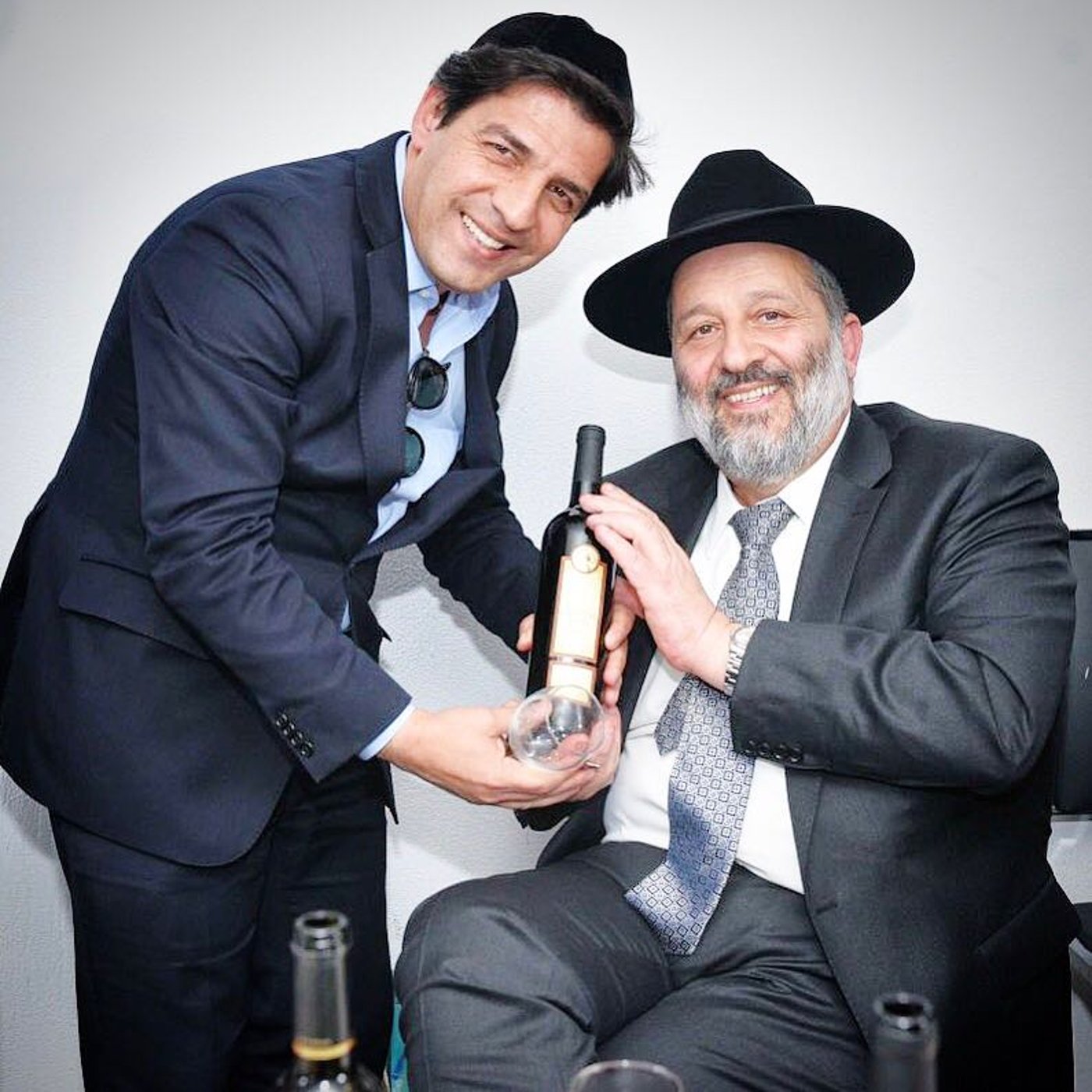 אריה דרעי העניק "שאטו דרעי" לרב הסלבס