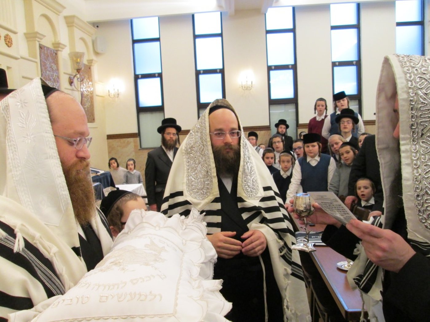 בנו של האדמו"ר מויז'ניץ ערך ביקור במונטריאול • צפו