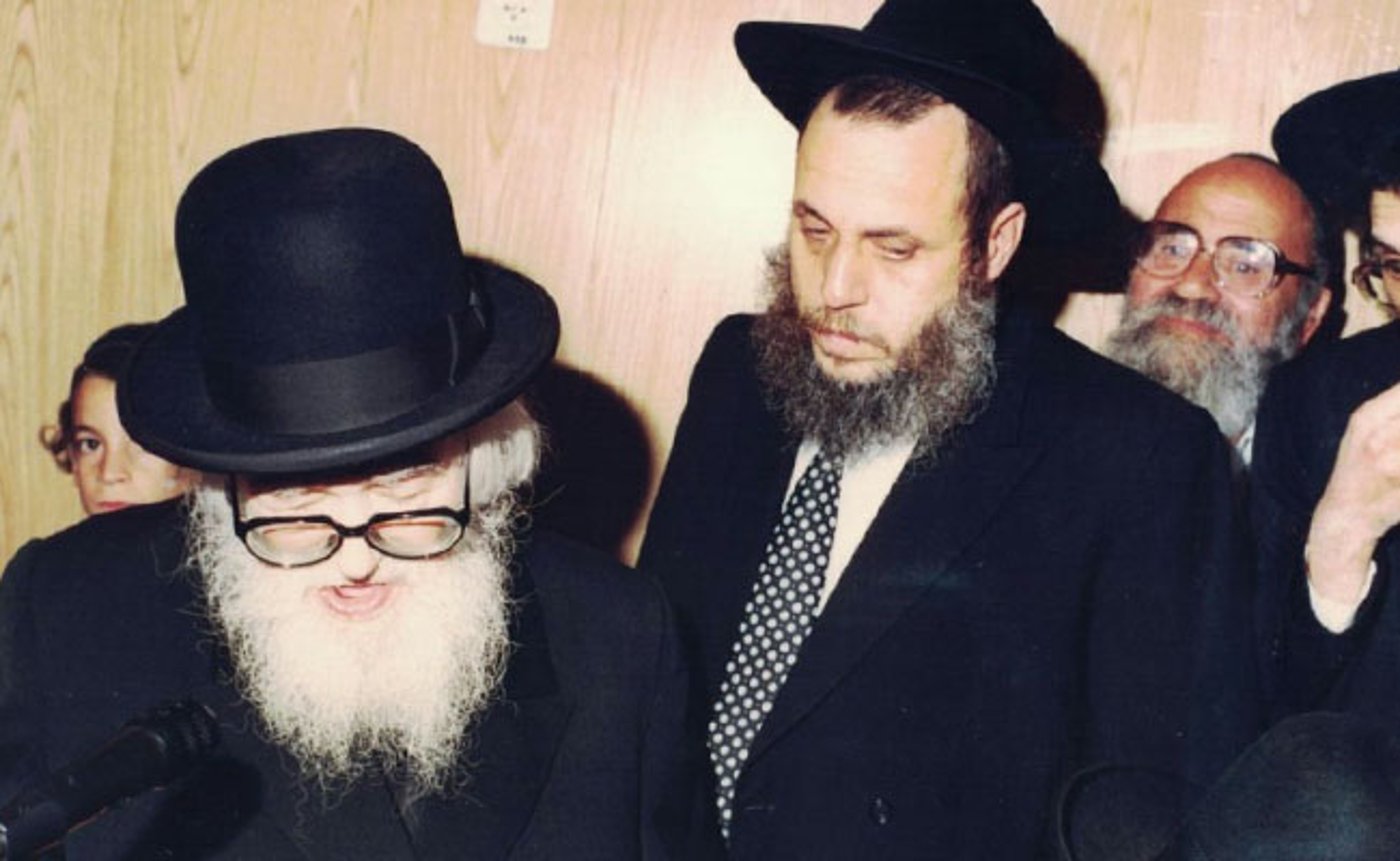 אביה הרב וולף עם מרן הרב שך זצ"ל